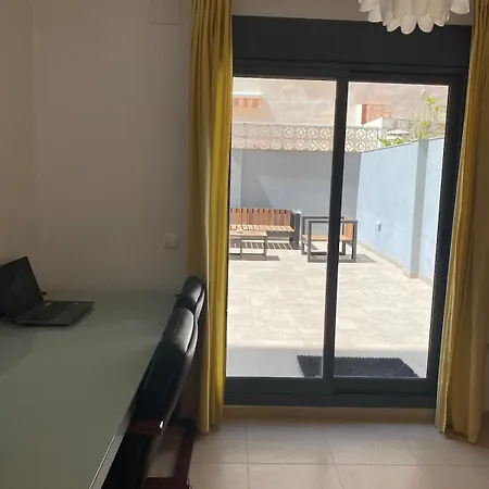 Piso En Zona Playa Con Gran Terraza *